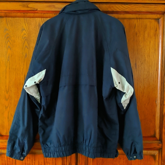 Windbreaker - L - Picture 2 of 7